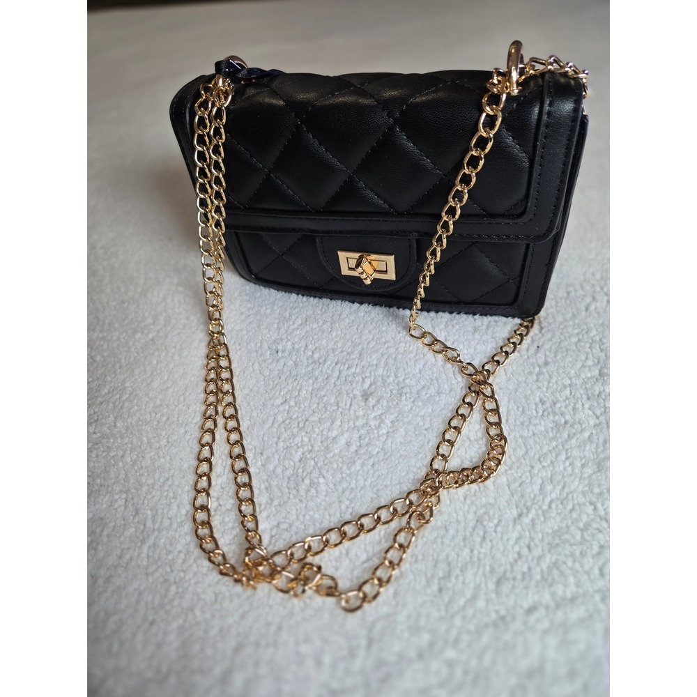 SUGU Black Quilted Crossbody Bag Gold Chain Strap Turn-lock DA6371-1 NEW